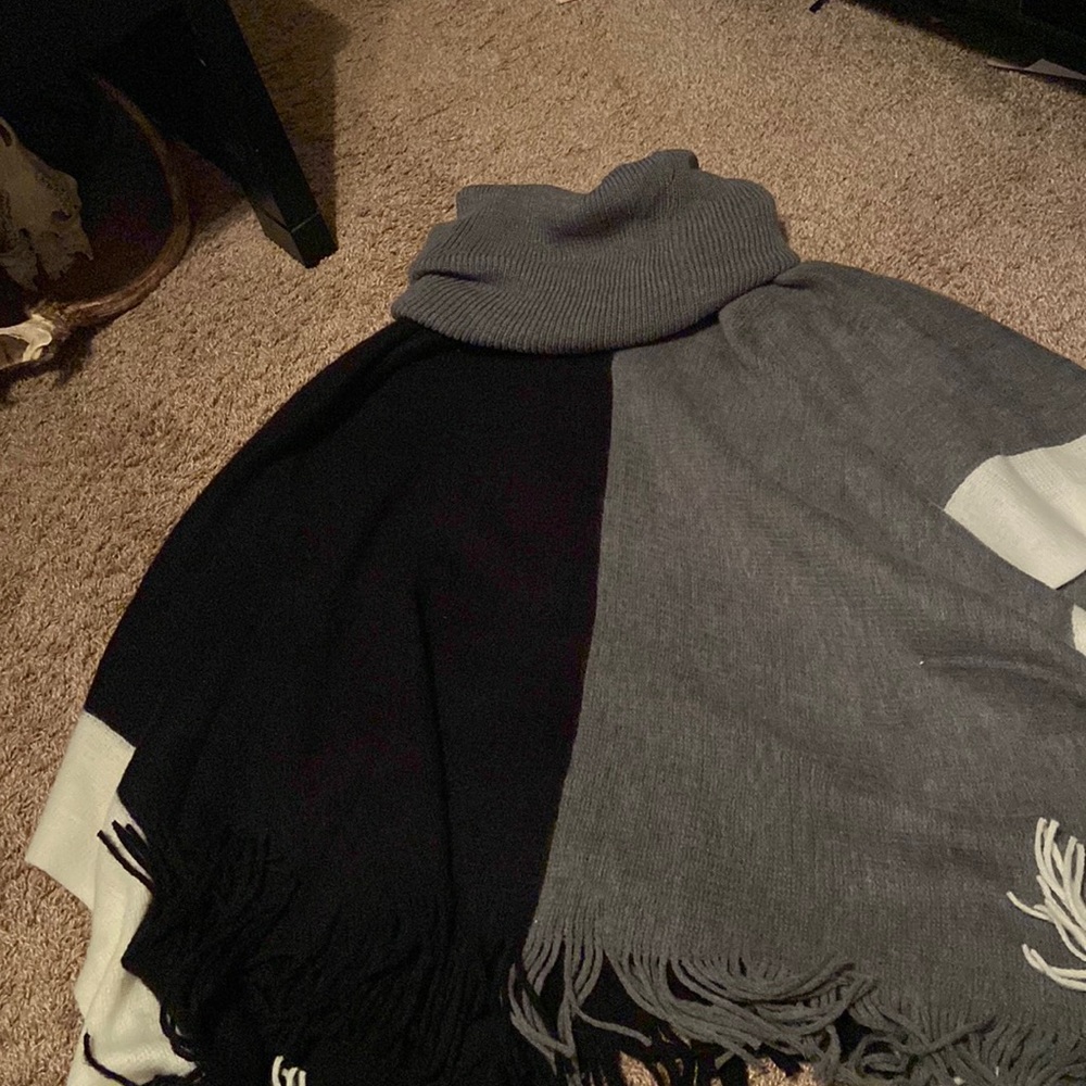 Sweater Shaw